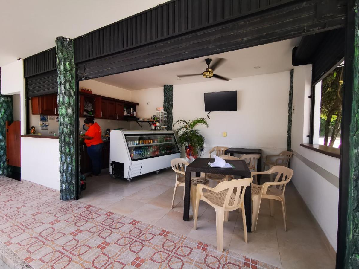Hotel Paraiso Plaza Puerto Triunfo Extérieur photo